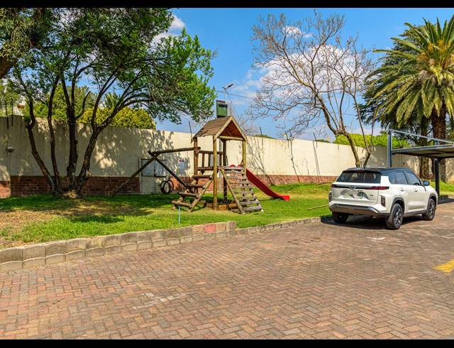 1 BEDROOM APARTMENT FOR SALE IN RANDPARK RIDGE
